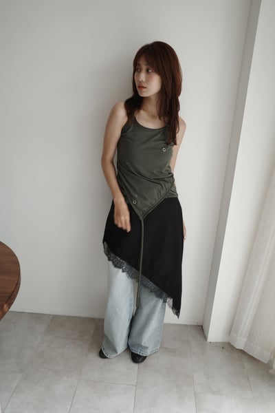 繞脖扣環下垂帶背心2