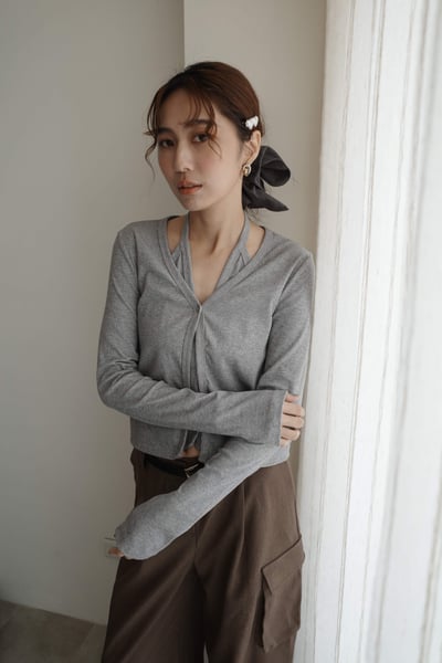 假兩件切v單扣外套上衣5