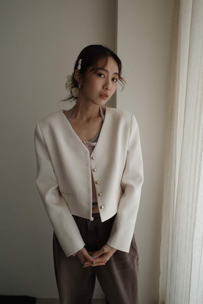 開Ｖ毛呢歐膩西裝短外2