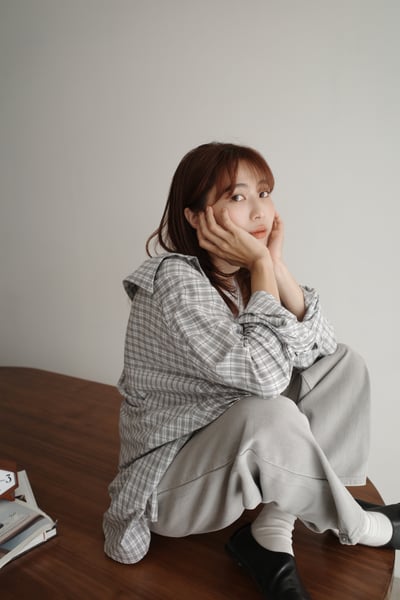 立體抓褶設計格紋襯1