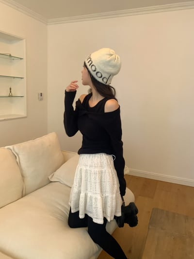 小露肩扭結毛衣11