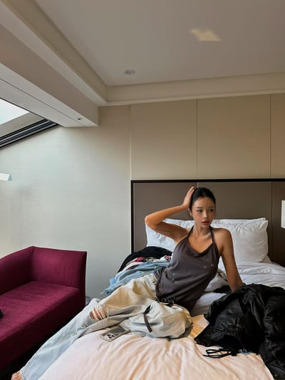 繞脖扣環下垂帶背心6