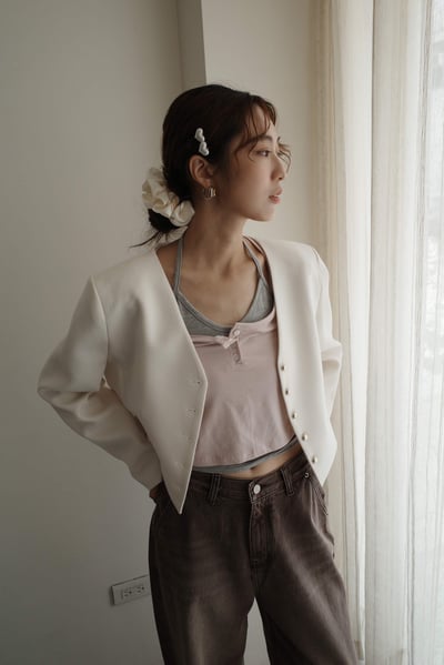 開Ｖ毛呢歐膩西裝短外1