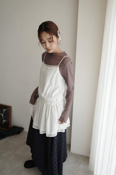 細肩帶裙擺抽繩背心洋1