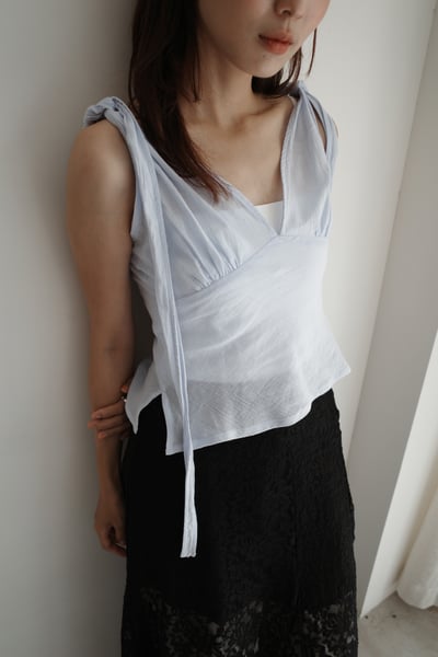 雙綁帶棉質開Ｖ背心3
