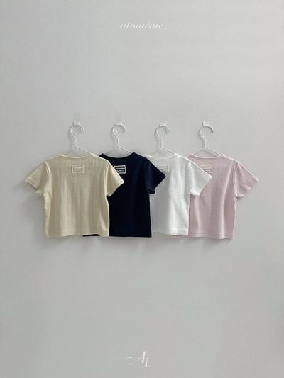 小刺繡壓紋上衣7