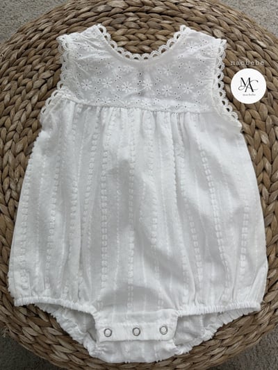 刺繡小雛菊蕾絲壓紋包屁衣+頭巾set14