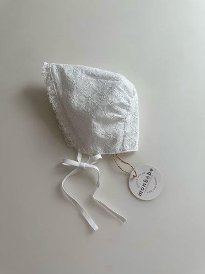 蕾絲滾邊壓紋綁帶帽1