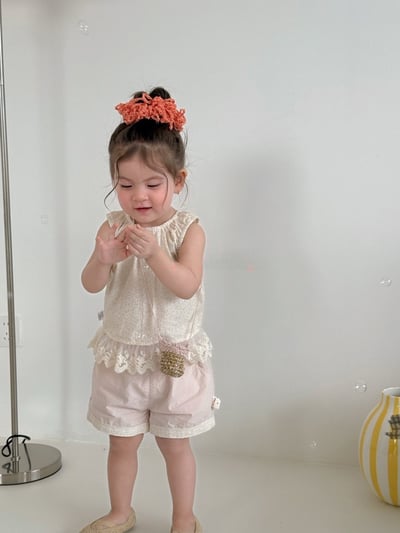 鑲邊蕾絲花花背心套裝1