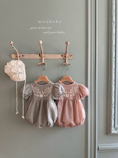 刺繡花朵澎袖格紋包屁衣/洋裝(2color)6