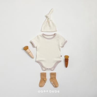 小刺繡包屁衣+帽set2