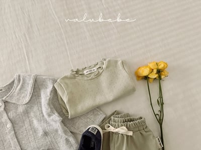 小刺繡木耳捲邊上衣*現貨粉6m13