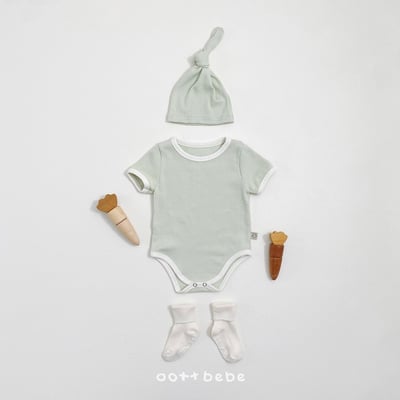 小刺繡包屁衣+帽set3