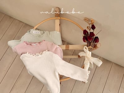 小刺繡木耳捲邊上衣*現貨粉6m4