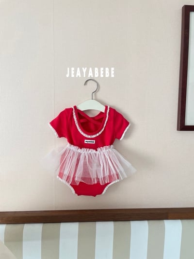 小刺繡蕾絲滾邊後交叉包屁衣4