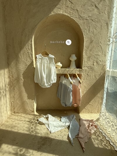 刺繡小雛菊蕾絲壓紋包屁衣+頭巾set3