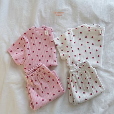 壓紋草莓上衣+6分褲套裝(2color)6