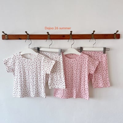 壓紋小花上衣+6分褲套裝(2color)8