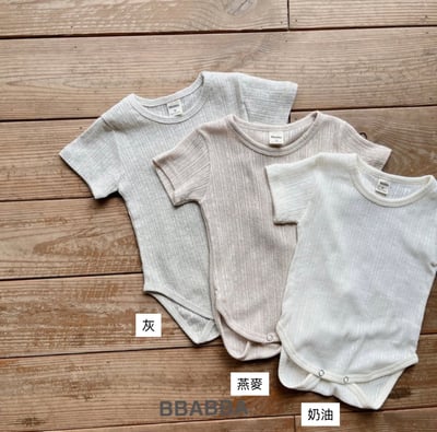 小刺繡壓紋包屁衣8