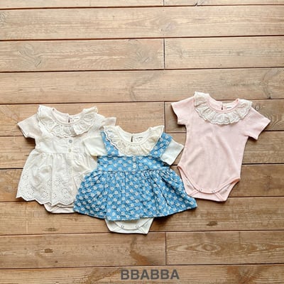 蕾絲領小刺繡壓紋包屁衣5