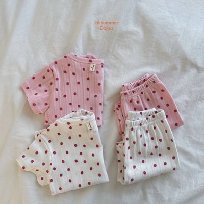 壓紋草莓上衣+6分褲套裝(2color)8