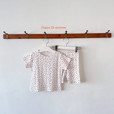 壓紋小花上衣+6分褲套裝(2color)6