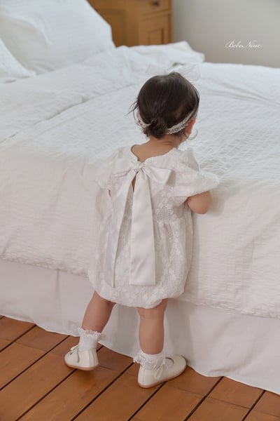 ribbon壓紋澎袖包屁衣(2color)11