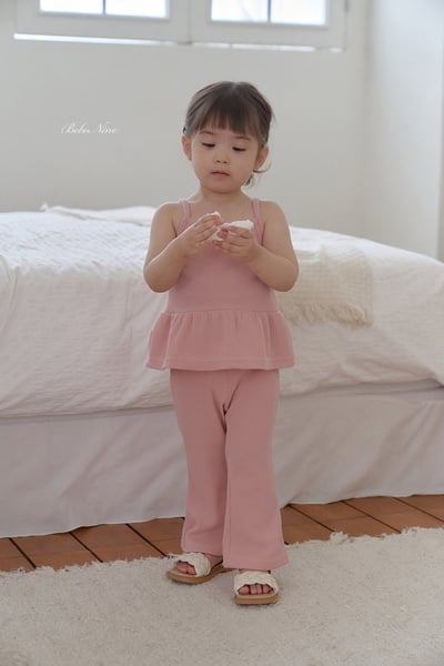 細肩壓紋傘擺背心+微喇叭褲套裝(3color)5