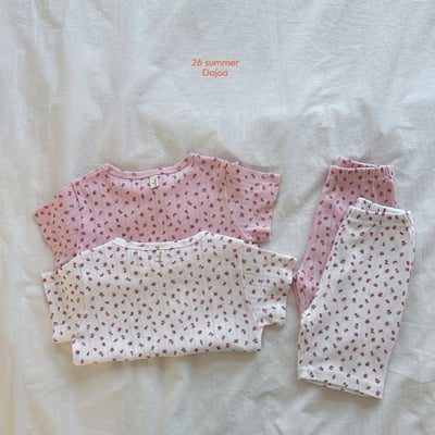 壓紋小花上衣+6分褲套裝(2color)5