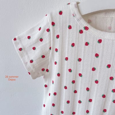 壓紋草莓上衣+6分褲套裝(2color)1