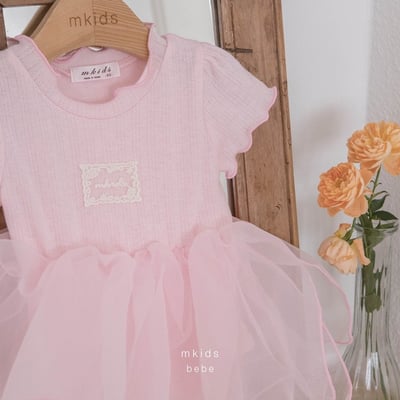 小刺繡木耳捲邊拼接包屁紗裙(2color)15