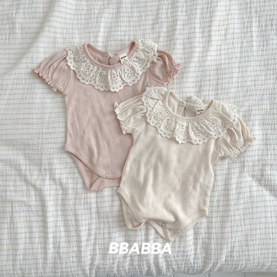 蕾絲領愛心刺繡包屁衣5