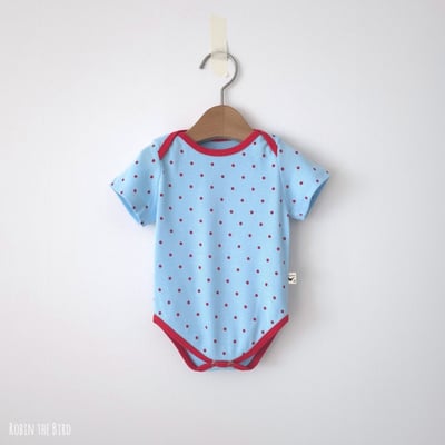 撞色點點包屁衣3