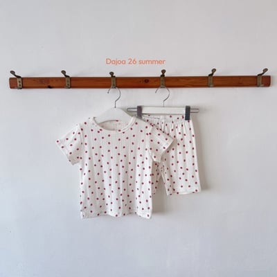 壓紋草莓上衣+6分褲套裝(2color)3