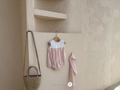 刺繡小雛菊蕾絲壓紋包屁衣+頭巾set7