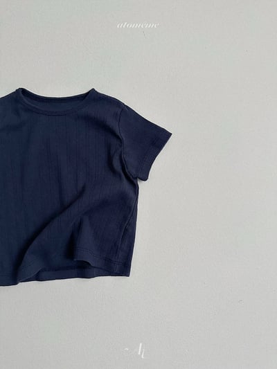 小刺繡壓紋上衣6