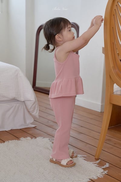 細肩壓紋傘擺背心+微喇叭褲套裝(3color)7