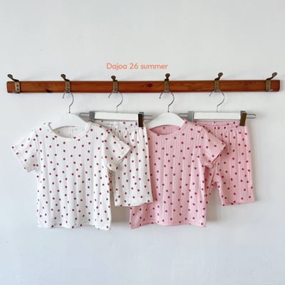 壓紋草莓上衣+6分褲套裝(2color)5