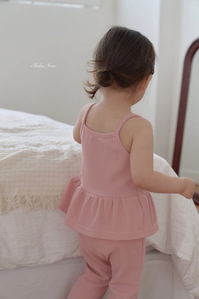 細肩壓紋傘擺背心+微喇叭褲套裝(3color)10