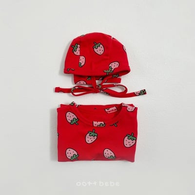 滿版草莓連身爬服+帽set8
