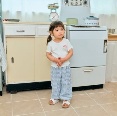 木耳捲邊愛心刺繡糖果上衣(2color)4