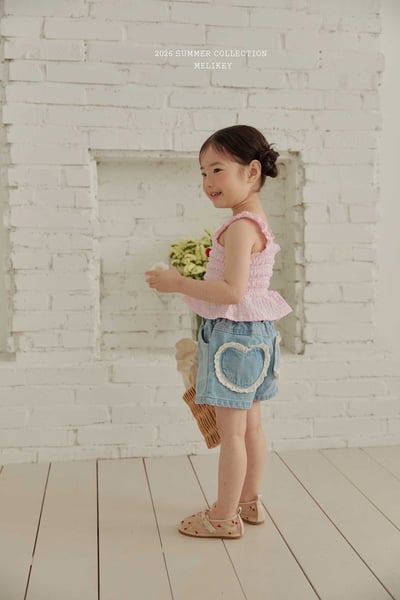 蕾絲愛心滾邊牛仔短褲1