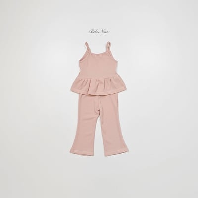 細肩壓紋傘擺背心+微喇叭褲套裝(3color)13