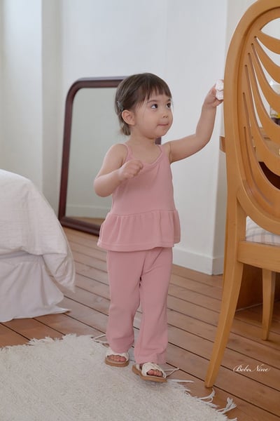 細肩壓紋傘擺背心+微喇叭褲套裝(3color)3