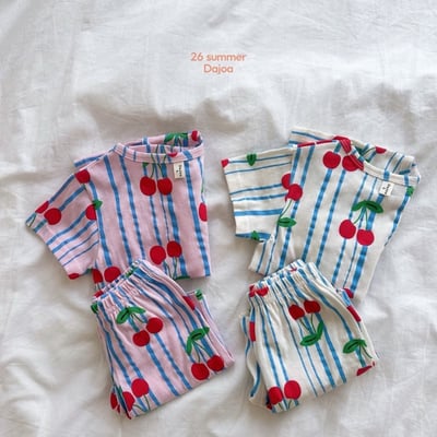 大顆櫻桃上衣+6分褲套裝8