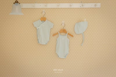 點點蝴蝶結背心包屁衣*現貨奶油12m14