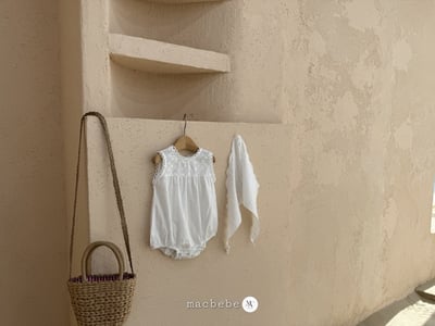 刺繡小雛菊蕾絲壓紋包屁衣+頭巾set10