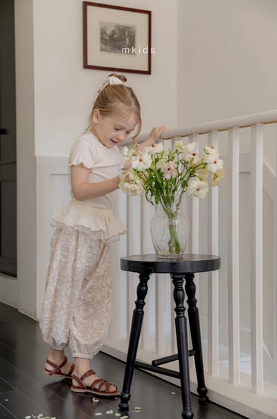 小刺繡木耳捲邊上衣(4color)4