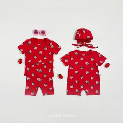 滿版草莓連身爬服+帽set6