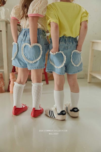 蕾絲愛心滾邊牛仔短褲2